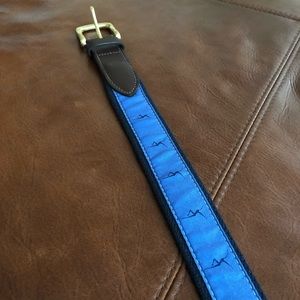 Limited edition DMB Vineyard Vines canvas belt.